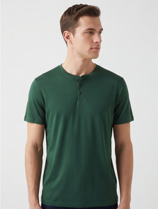 เสื้อยืดคอกลมแขนสั้นสีเขียวล้วนสำหรับผู้ชาย ผ้าฝ้าย 100% ทรงปกติ สวมใส่สบาย ผ้าเจอร์ซีย์ถัก ย้อมสีพื้น - Product Image 4