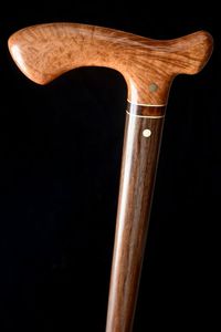 Bastones de Madera con Diseño Único y Atractivo, Técnica de Pulido, Accesorios de Alta Gama - Product Image 4
