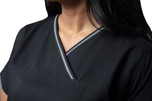 EVERGLOW Conjuntos de Uniformes Médicos Elegantes con Cuello en V, Tallas Grandes Personalizadas, de Algodón y Spandex Negro, Sin Costuras, para Hospital - Product Image 3