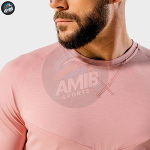T-shirts de sport respirants de qualité supérieure, très demandés, en tissu toile 100 % polyester, pour hommes, service OEM personnalisé au meilleur prix - Product Image 5