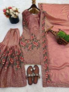 Fournisseur indien – Nouveauté : Magnifique ensemble Salwar Sharara Palazzo en soie, coupe ajustée, design élégant pour fêtes, été et hiver - Product Image 3