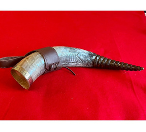 Corne à boire Viking de haute qualité sculptée produits de vente chauds avec support en cuir à jante en laiton Technique polie - Product Image 2
