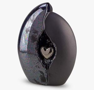 Urnes funéraires pour adultes et animaux de compagnie, forme goutte d'eau avec cœur, finition brillante et mate, 200 pouces cubes, écologiques, durables et personnalisables - Product Image 2