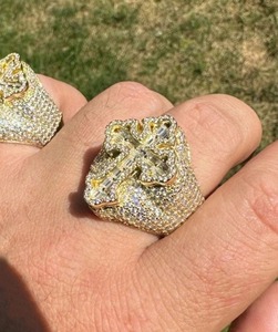 แหวนกางเขนโกธิคประดับมอสซาไนต์สำหรับผู้ชาย ชุบทอง 14k เงินแท้ 925 สไตล์ฮิปฮอป ประดับเพชรหรูหรา เรียบง่าย น้ำหนัก 6.5 กะรัต VVS GRA - Product Image 4