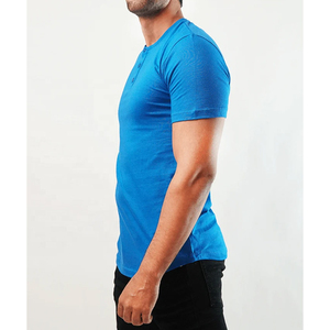 เสื้อยืดเฮนลีย์แขนสั้นผู้ชายแบบสั่งทำพิเศษ (OEM) ทรงเข้ารูป ผ้าคอตตอนเจอร์ซีย์ สีพื้น ลำลอง คอกลม ระบายอากาศได้ดี ความยาวปกติ - Product Image 4