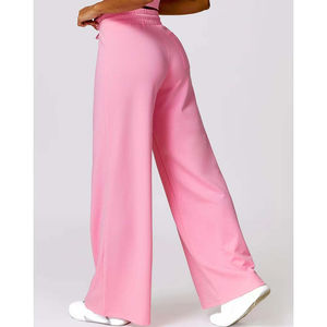 Pantalones deportivos de corte relajado para mujer, diseñados para la comodidad en viajes y actividades diarias. - Product Image 2