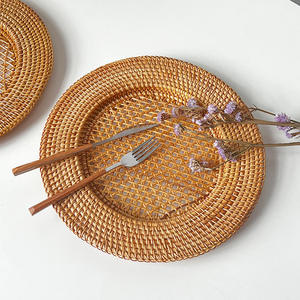Assiettes de présentation en rotin tressé faites à la main, napperons en osier naturel, décorations de table rondes en rotang, vente en gros - Product Image 1
