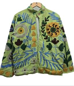 Chaqueta Bomber Estilo Vintage Hecha a Mano y Ecológica, Tejida, Transpirable, Bordada con Diseño Floral Indio, 100% Algodón y Nailon - Product Image 2