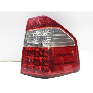 Feu arrière droit d'occasion Mohave 2008-2016, pièce d'origine OEM 924022J101 - Product Image 1