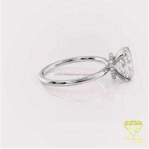 Bague de fiançailles solitaire en moissanite taille ovale en or blanc, classique à 4 griffes, minimaliste, pour mariage ou promesse - Product Image 4