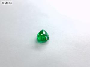 Esmeralda Zambiana Natural 100% en Forma de Pera de 4.97ct, Gema Suelta Premium con Claridad Excelente y Color Vibrante para Joyería de Colgantes y Anillos - Product Image 4