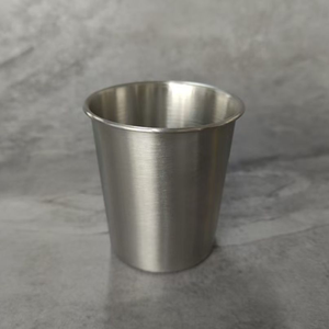 Tasses à boissons individuelles en acier inoxydable style coréen, couleur or et argent, empilables, réutilisables, en métal, pour thé, avec soucoupes - Product Image 2