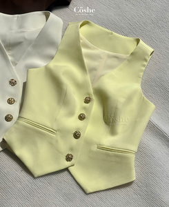 Coshe Kylie Top Elegante sin mangas Cuello en V Chaleco Blusa hecha con tela suave Fácil de emparejar con falda Pantalones para el trabajo o la salida - Product Image 4