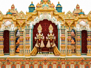 Customized Golden Wooden Hindu Mandir Manufacturer Iskcon Temple Puja Ghar Divine Swaminarayan Shrine for Hindu Sabha <b>Hall</b> Mandi - Product Image 5