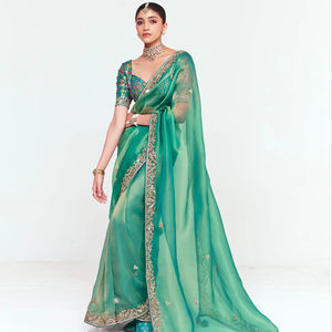 Magnifique sari en soie à motifs traditionnels, dernière collection exclusive, avec chemisier élégant, idéal pour les fêtes et mariages, pour femmes. - Product Image 1