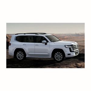 Toyota Land Cruiser Prado, SUV familiar de lujo con características de seguridad avanzadas, motor potente y cabina espaciosa - Product Image 1