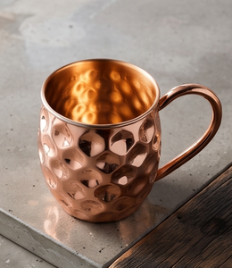 Mug à Moscow Mule en cuivre pur texturé à facettes, tasse à boire en métal massif, récipient traditionnel pour bar à cocktails - Product Image 5