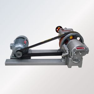 Concasseur hydraulique à double rouleau, machine de concassage de pierres robuste, équipement de traitement des agrégats à entraînement par courroie - Product Image 3