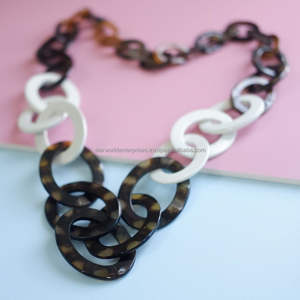 Collar de resina de La India, collar de resina con temática de Ángel, estilo antiguo para decoración y regalo de bodas - Product Image 5