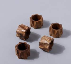 Lot de 5 anneaux de serviette classiques faits à la main en bois massif rustique, supports de table de 5 cm, écologiques, pour usage quotidien, fêtes et Noël - Product Image 2