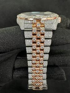 Montre en acier inoxydable de fabrication indienne pour hommes, avec fonction date, pour usage professionnel, disponible à la vente. - Product Image 2