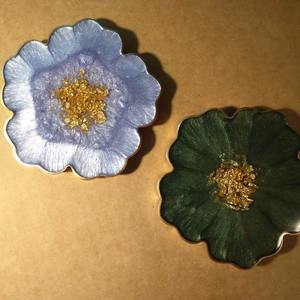 Elegante Juego de Posavasos Cuadrados y Redondos de Resina Epoxi Hechos a Mano con Soporte |   Decoración Resistente al Calor con Acabado Brillante - Product Image 3