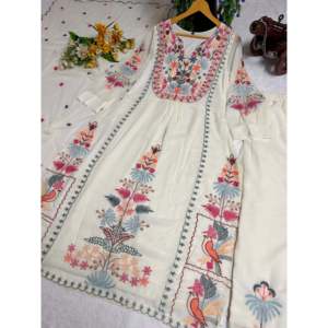 Ensemble de costumes de soirée pour femmes de créateur avec une belle Dupatta - Product Image 5