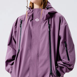 Chaqueta Cortavientos Premium Personalizada de Moda con Capucha y Cremallera, Impermeable, para Senderismo al Aire Libre, con Múltiples Bolsillos, Fabricante OEM, EE. UU. - Product Image 3