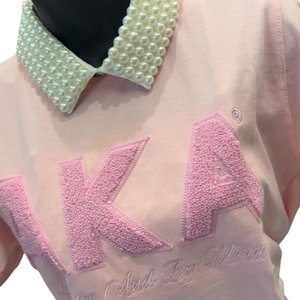 Camiseta AKA Pink Pink Chenille para mujer, camiseta con letras griegas bordadas y cuello de perlas, Top informal de cuello redondo de primera calidad, alta calidad - Product Image 2