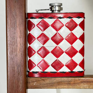 Gourde à whisky de poche en cuir de vachette artisanal à carreaux colorés, en acier inoxydable, portable pour voyage, cadeau - Product Image 4