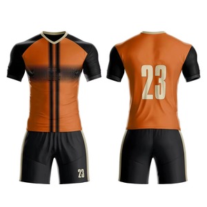 Maillot de football personnalisé de haute qualité pour hommes, broderie, design de club, impression sérigraphique, manches courtes, col rond, respirant, séchage rapide - Product Image 2