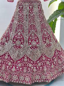 ชุดเดรสเลเฮนกาโชลีแบบดั้งเดิมของอินเดียและปากีสถานสำหรับผู้หญิงขายส่ง ทำจากผ้าตาข่ายลายผีเสื้อ วัสดุรีไซเคิล - Product Image 6