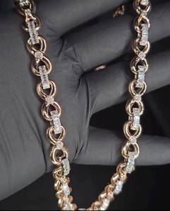 Collar de cadena con eslabones infinitos de moissanita con corte baguette y redondo, estilo hip hop de lujo, en plata 925, a precio mayorista. - Product Image 2