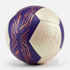 Ballon de football moderne en cuir écologique, motif orange, bleu, jaune, durable, pour l'entraînement et les sports de plein air - Product Image 4