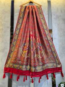Dupatta en soie pashmina de qualité supérieure avec un design traditionnel élégant, idéal pour les mariages ethniques et les occasions festives pour femmes (7 HDP soie pashmina hd 1) - Product Image 3