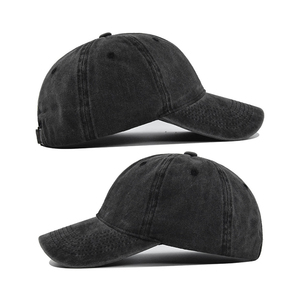 Casquette de baseball élégante avec une silhouette épurée et un ajustement réglable, offrant confort et style sans effort au quotidien. - Product Image 3