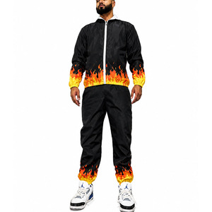 Ensemble de survêtement streetwear deux pièces pour le sport et la course, comprenant une veste coupe-vent réfléchissante en nylon et un pantalon de jogging - Product Image 1