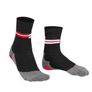 Calcetines deportivos ligeros ideales para ejercicio, entrenamiento en el gimnasio, correr y uso activo diario. - Product Image 3
