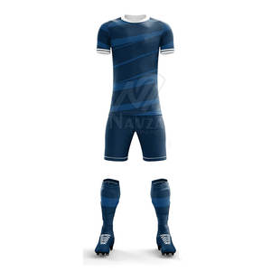Ensemble de football complet pour hommes, uniforme en polyester respirant, ensemble d'équipe performant, ensemble complet léger et anti-humidité - Product Image 2