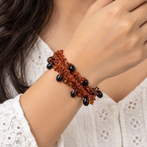 สร้อยข้อมือลูกปัดอาเกตสไตล์โบโฮพร้อมเส้นสีแดงและสีน้ำตาล เครื่องประดับสำหรับทุกเพศ - Product Image 2