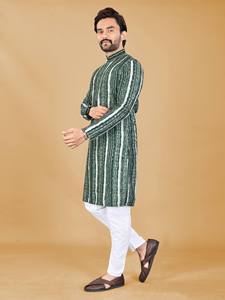Kurta Pajama pour homme en tissu rayonne doux avec broderie style Chikankari et impression numérique - Product Image 3