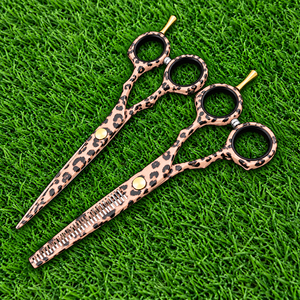 Ciseaux de coiffure de haute qualité et durables à imprimé léopard, ciseaux de coupe personnalisés en acier inoxydable pour salon de coiffure, barbier, coiffeur, avec rasoir - Product Image 6