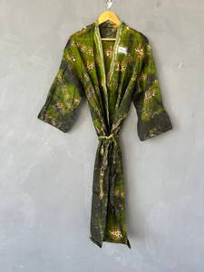 Kimono largo de algodón con cuello en V y efecto tie-dye, kimono bohemio de algodón hecho a mano para mujer, túnica colorida con efecto tie-dye - Product Image 5