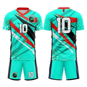 Vente en gros de maillots de football en polyester 100% avec impression numérique, kits personnalisés pour hommes et femmes, uniformes de football personnalisés, couleurs personnalisées, noms d'équipe, prix bas - Product Image 6