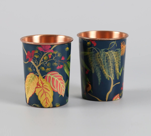 Verre à vin/bière artisanal en cuivre émaillé classique avec motif floral, écologique, pour les fêtes et la maison, idéal comme cadeau - Product Image 1
