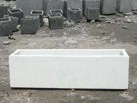 Set Ramah Lingkungan dari 2 Pot Bunga Persegi Panjang dari Serat Beton untuk Taman Luar Ruangan dengan Desain Kontemporer yang Tahan Lama & Bergaya.