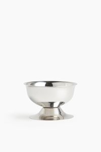 Bol de service ovale élégant en or mat, style moderne minimaliste, pour fruits, salades et en-cas, idéal pour une cuisine et une table de salle à manger de luxe. - Product Image 3