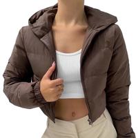 Veste matelassée imperméable à capuche pour femme, garnissage en coton, bordure en fourrure, fermeture éclair, vêtements décontractés d'extérieur - Vente en gros, directement de l'usine