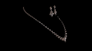 Joyería de Diamantes para Novia con Diseño Floral de Hojas | Conjunto de Collar y Aretes de Plata de Ley 925 con Diamantes Cultivados en Laboratorio - Product Image 2