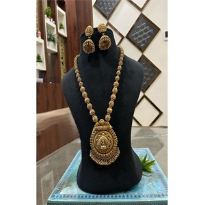 Ensemble collier et boucles d'oreilles Rajwadi plaqué or de qualité supérieure, élégant et antique, pour mariage, fête, tenue traditionnelle, femme - Product Image 2